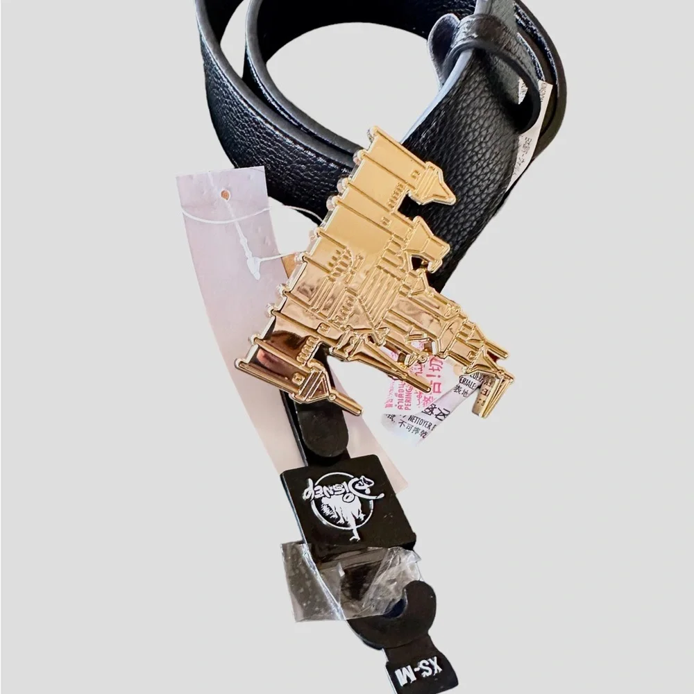 NWT Disney Parks Metal Fantasyland Castle Buckle Black Simulated Leather